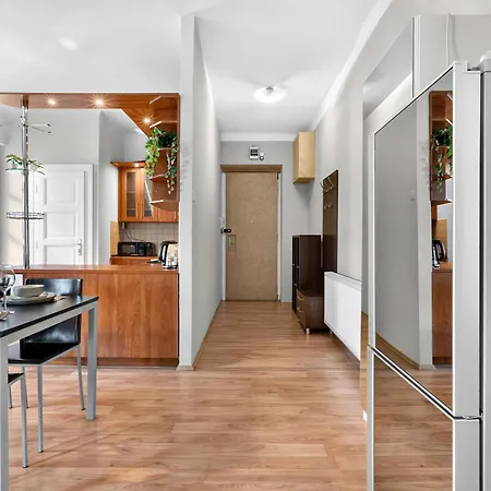 Apartman Spacious With Balcony - Old Town Pozsony